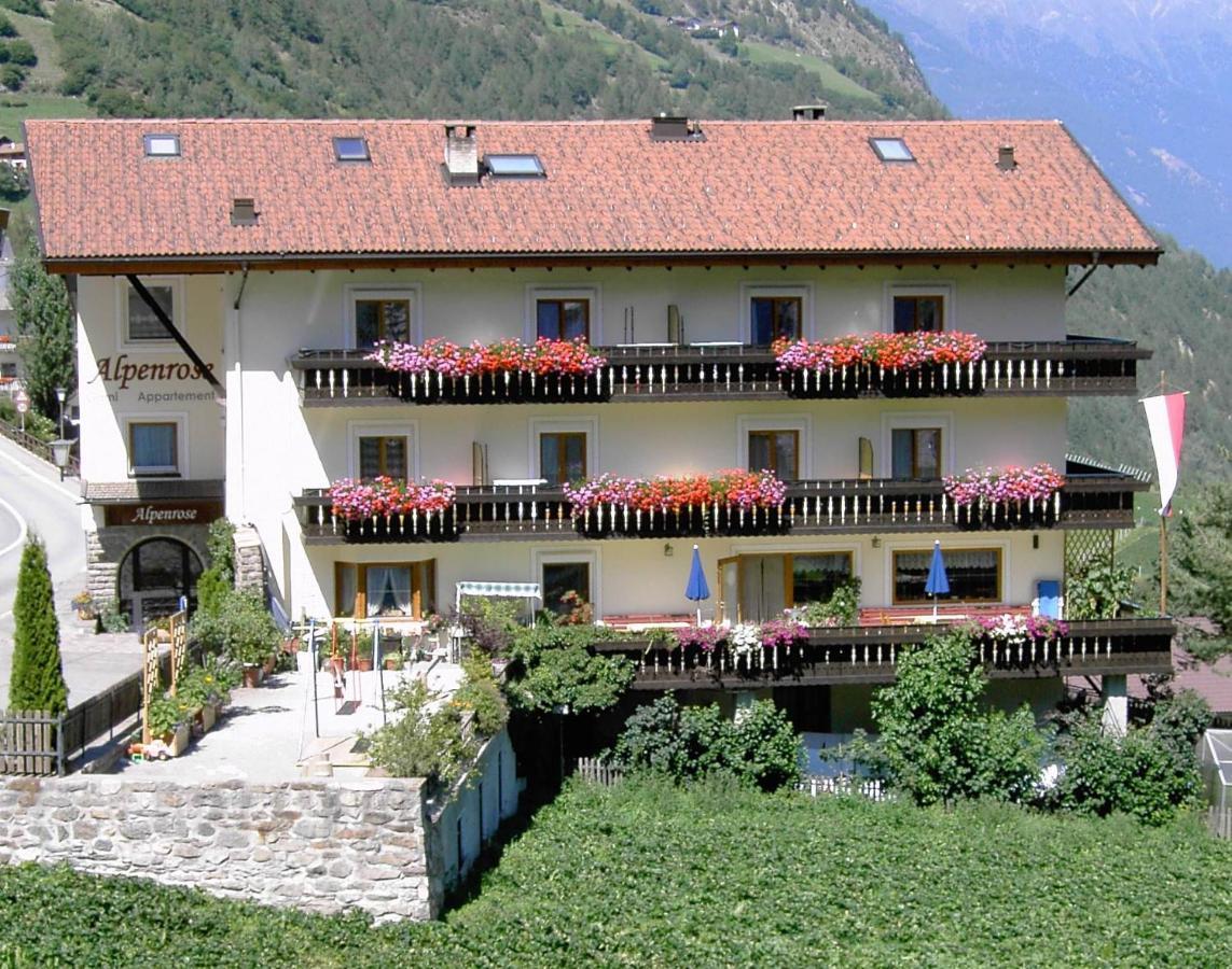Alpenrose Aparthotel Martello Exterior photo